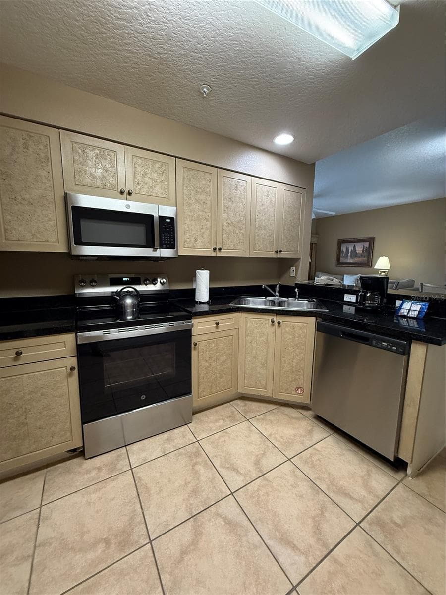 8601 WORLDQUEST BOULEVARD — photo 4 of 39