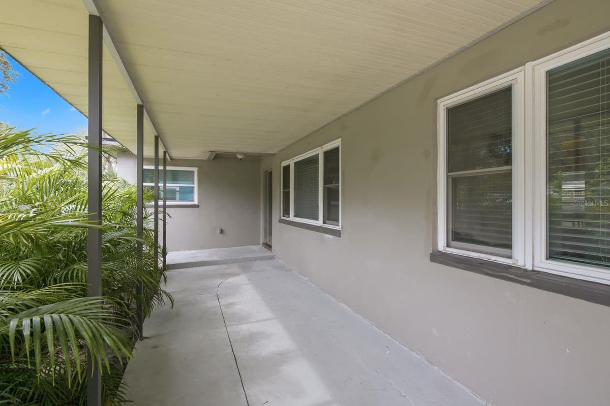 1626 BETTY LANE — photo 3 of 30