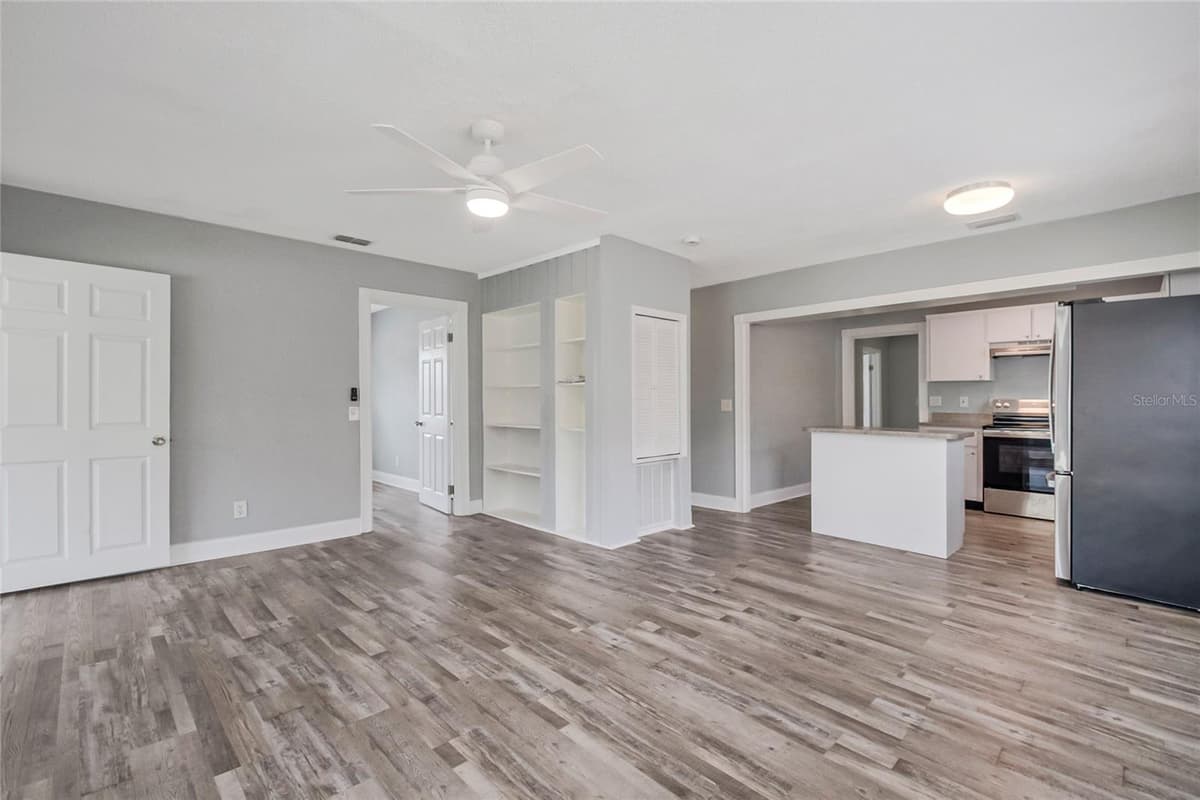 910 18TH STREET — photo 17 of 49