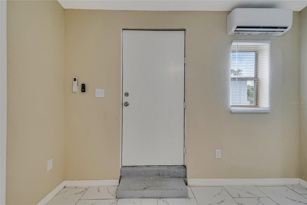 910 18TH STREET — photo 36 of 49