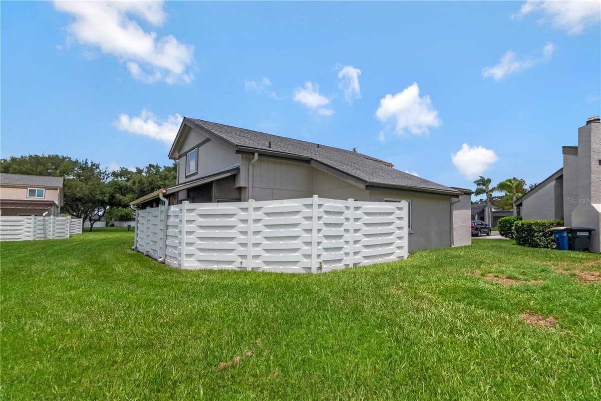 2655 BARKSDALE COURT — photo 34 of 37