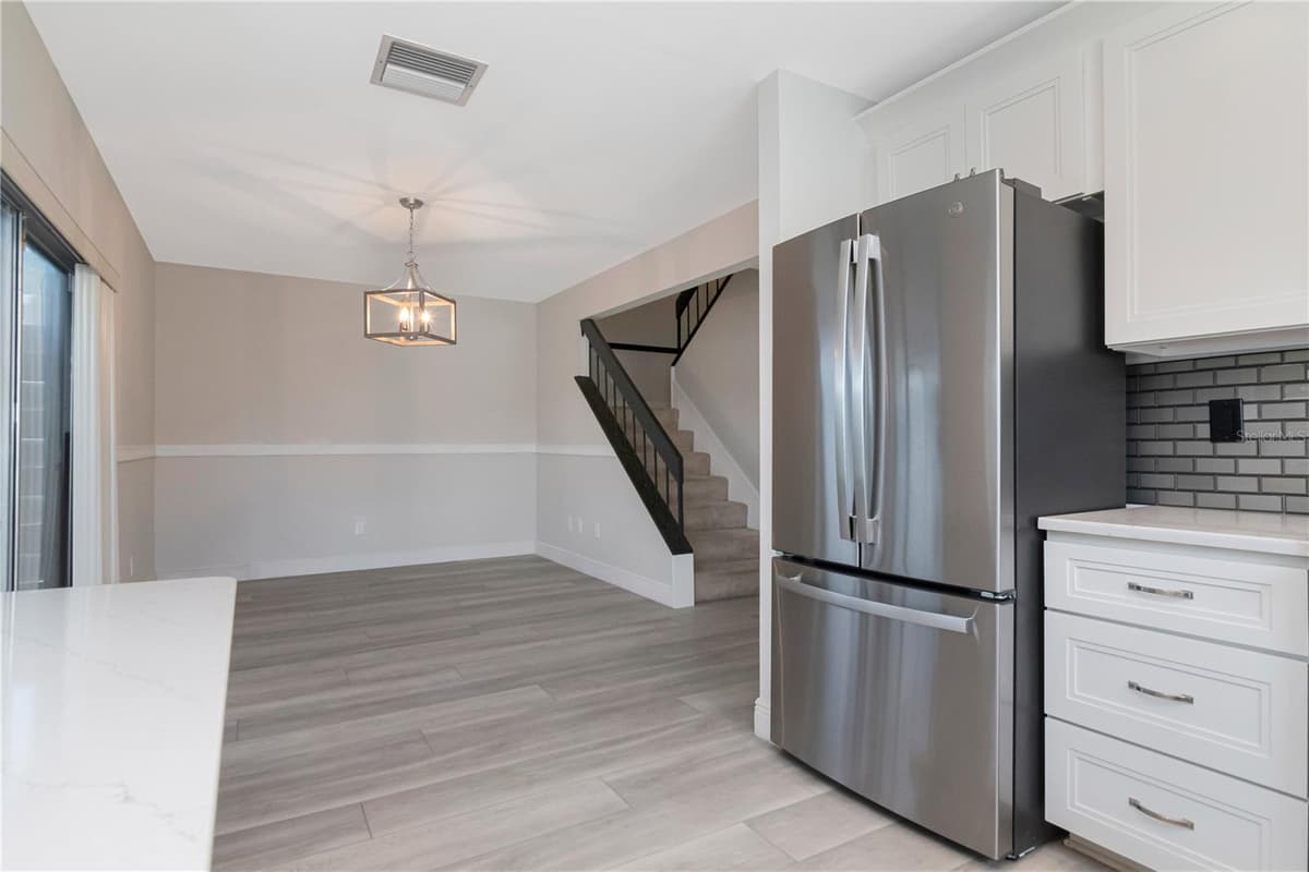 2655 BARKSDALE COURT — photo 13 of 37