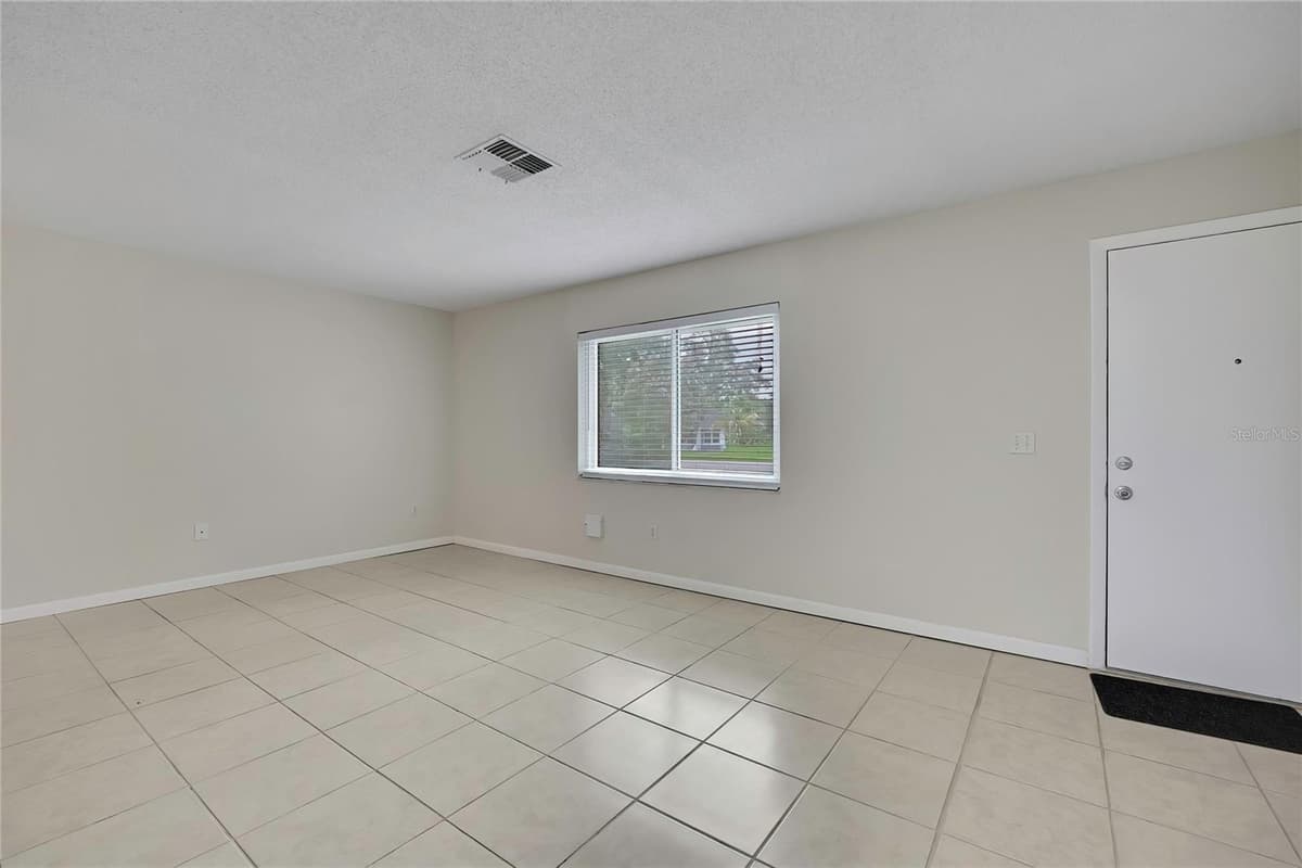 9279 PICKENS STREET — photo 8 of 48