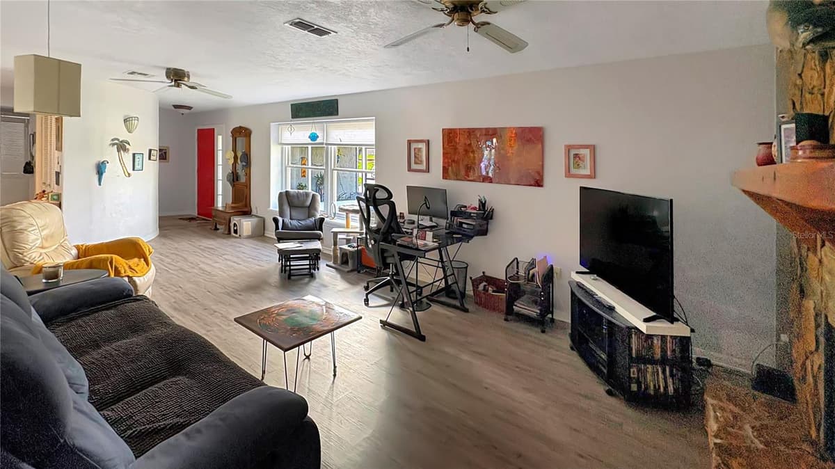 1420 SOMERSET AVENUE — photo 7 of 18