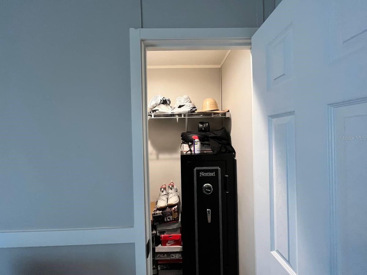 21619 41ST DRIVE — photo 39 of 61