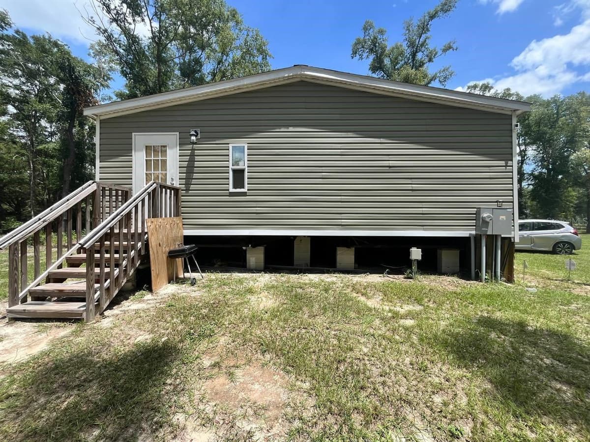 21619 41ST DRIVE — photo 4 of 61
