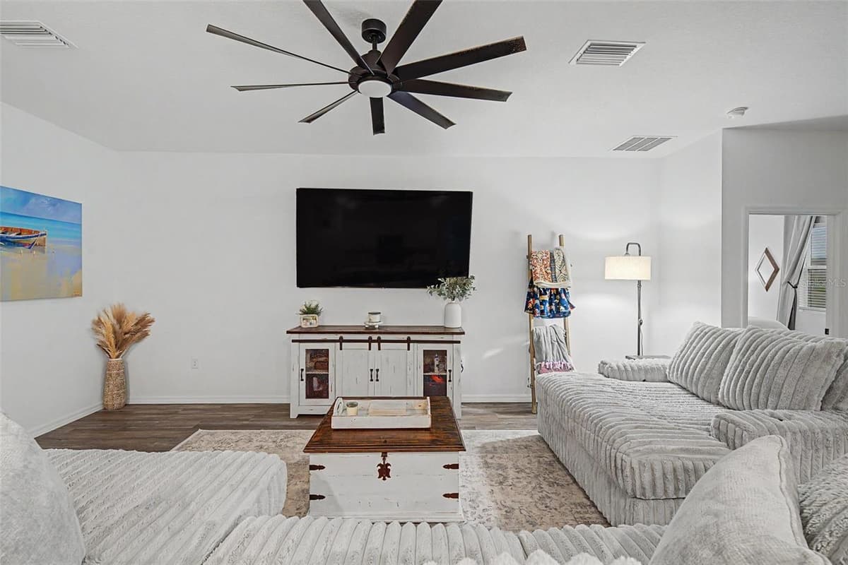 7815 WHEAT STONE DRIVE — photo 8 of 38