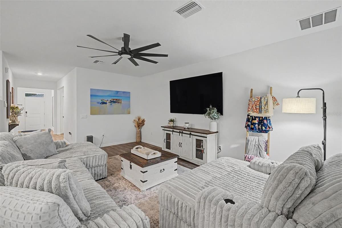 7815 WHEAT STONE DRIVE — photo 5 of 38