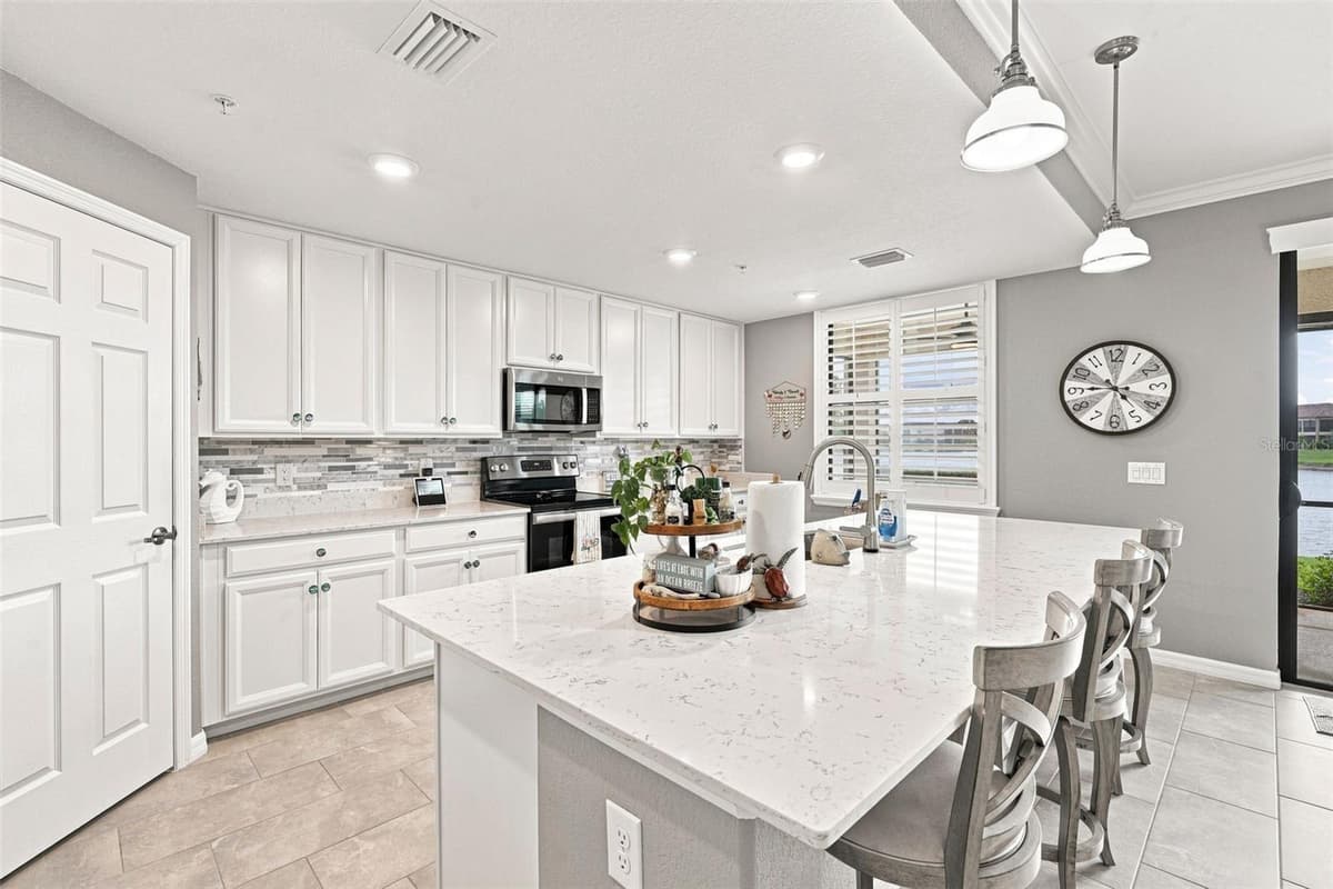 12455 GHIBERTI CIRCLE — photo 11 of 100