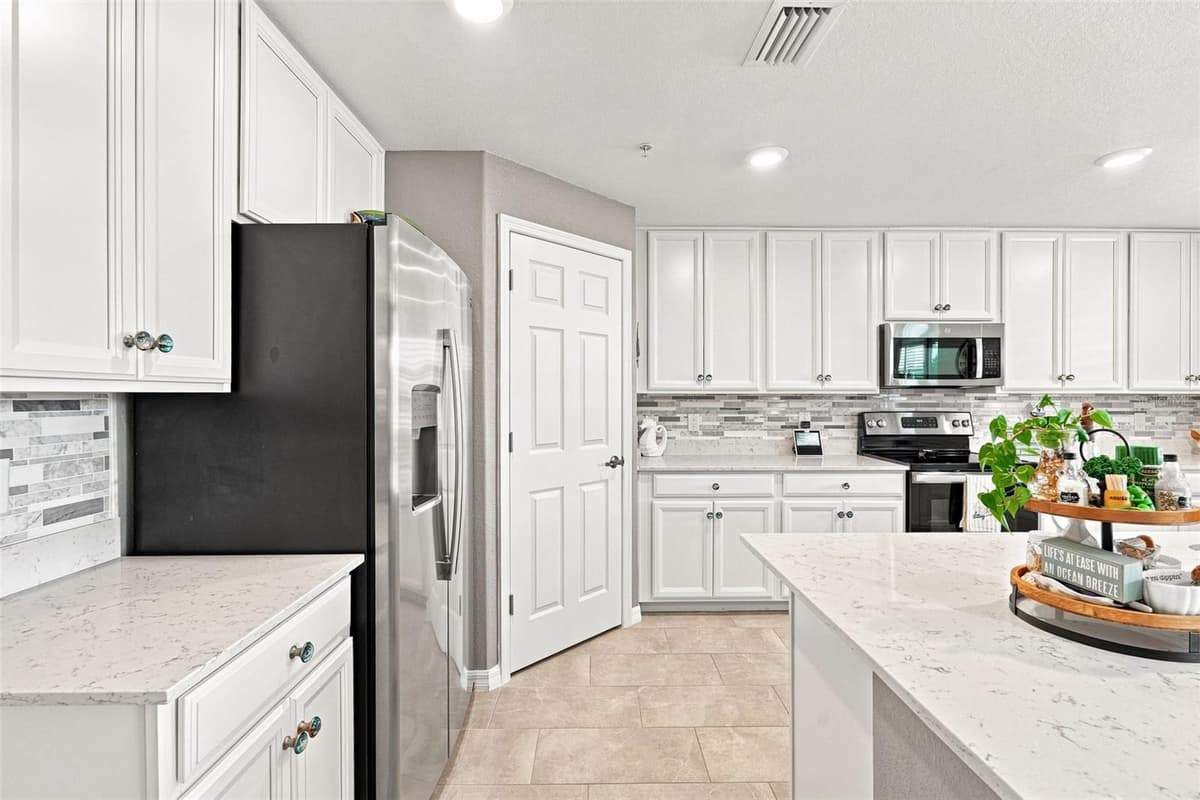 12455 GHIBERTI CIRCLE — photo 12 of 100
