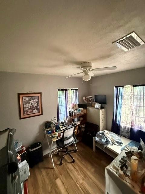 2312 BUTLER STREET — photo 9 of 20
