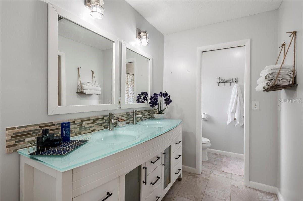 4346 MEADOWLAND CIRCLE — photo 31 of 44