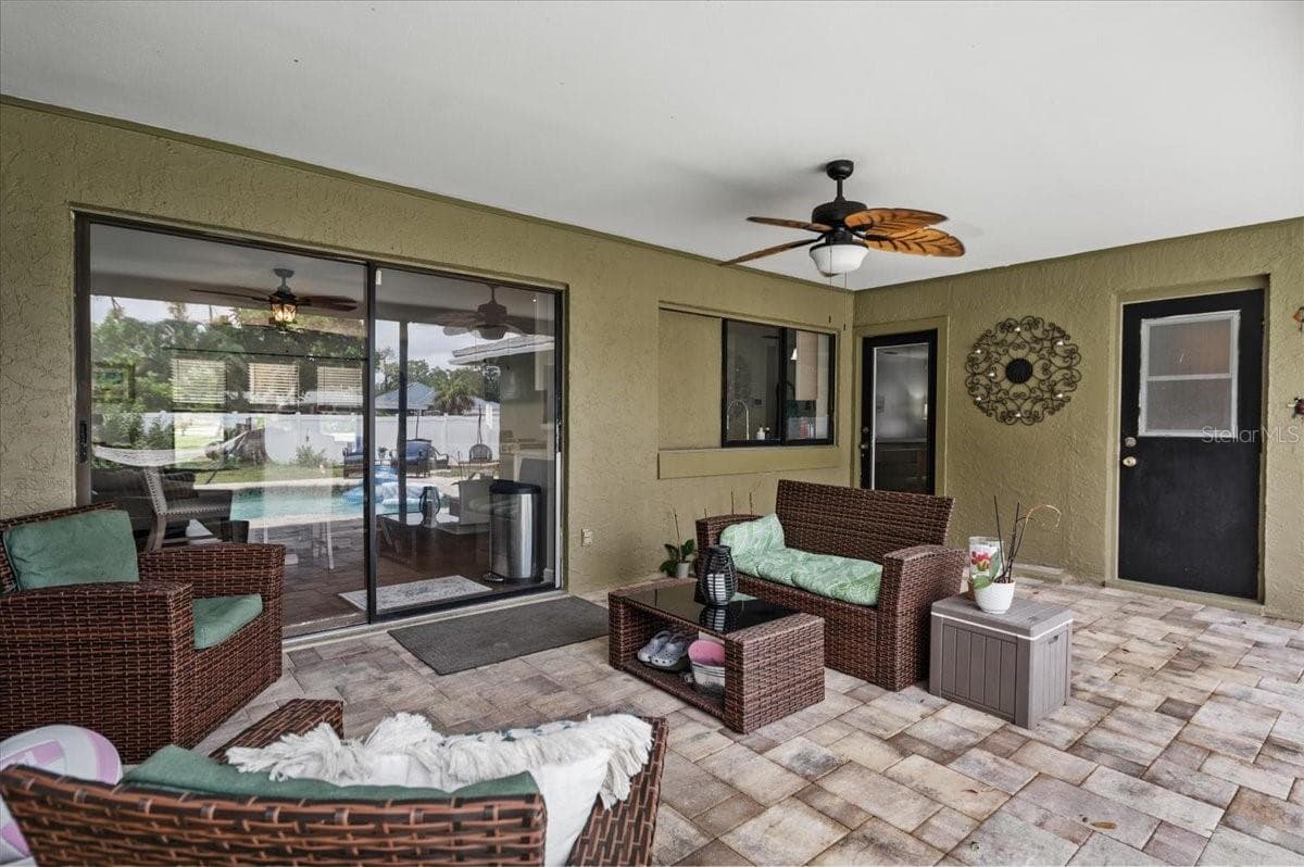4346 MEADOWLAND CIRCLE — photo 41 of 44