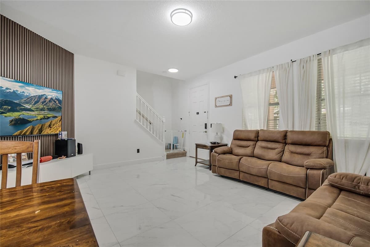 7919 NORTHLAKE PARKWAY — photo 10 of 63