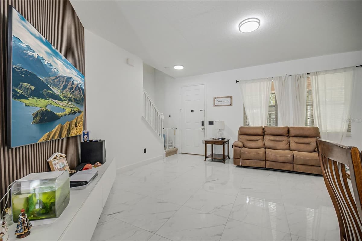 7919 NORTHLAKE PARKWAY — photo 9 of 63