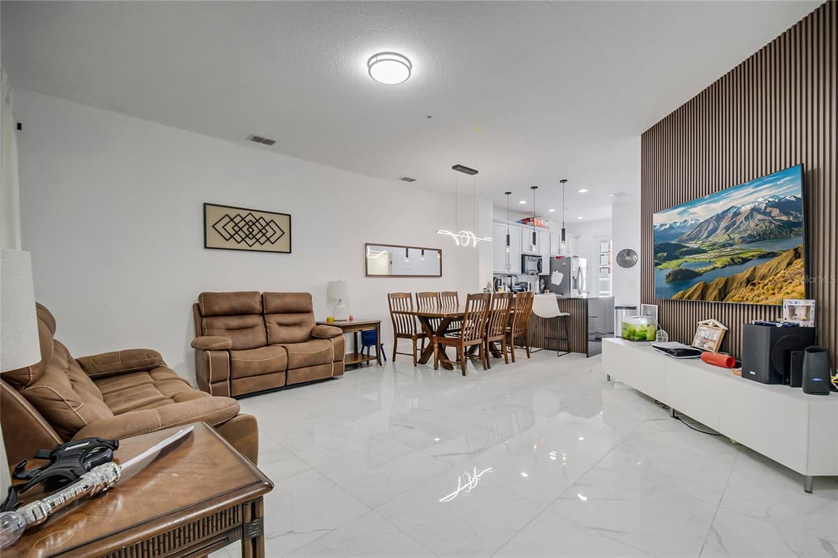 7919 NORTHLAKE PARKWAY — photo 7 of 63