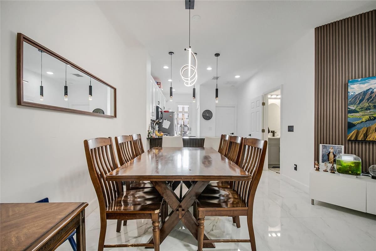 7919 NORTHLAKE PARKWAY — photo 11 of 63