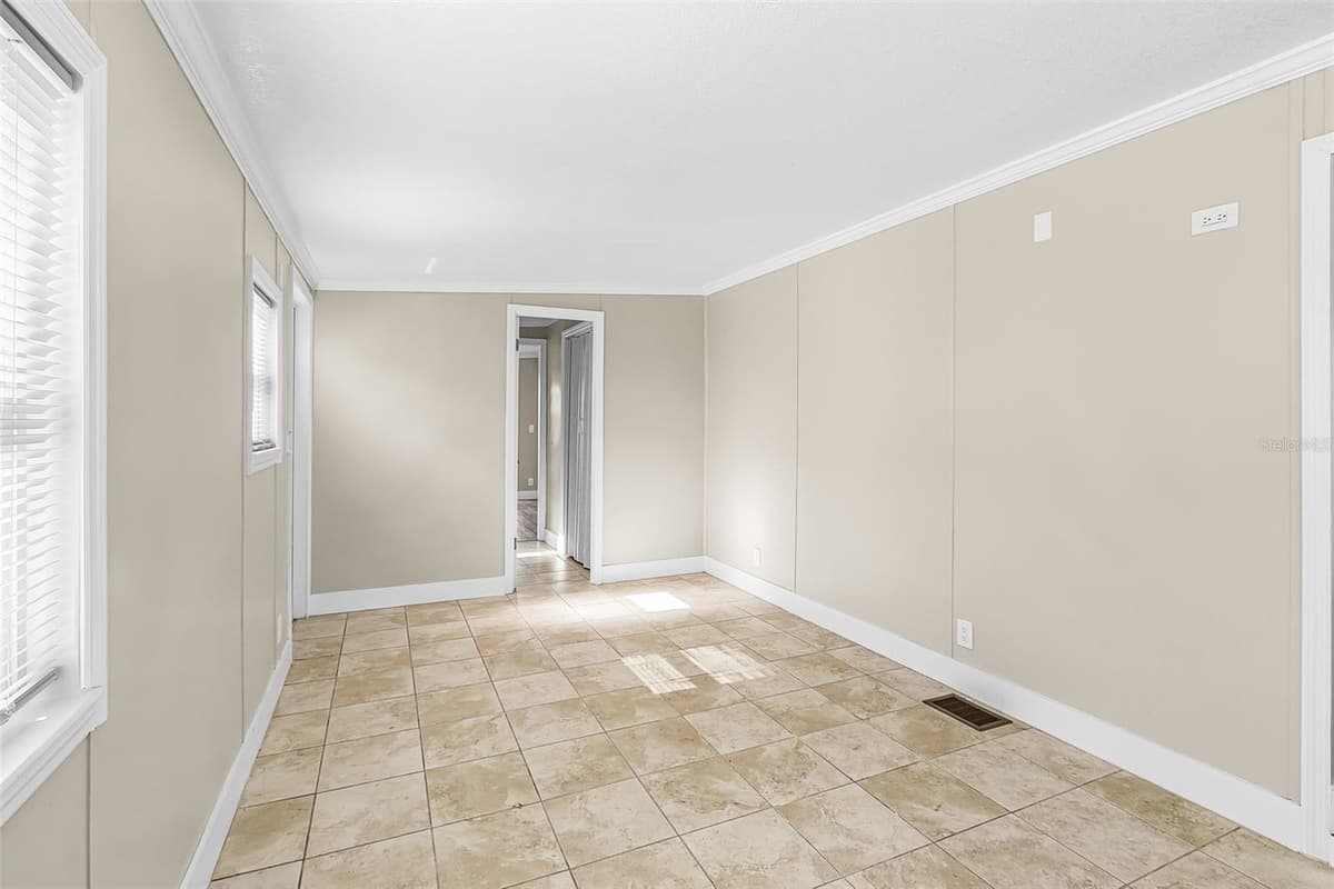 1475 FLAMINGO DRIVE — photo 6 of 34