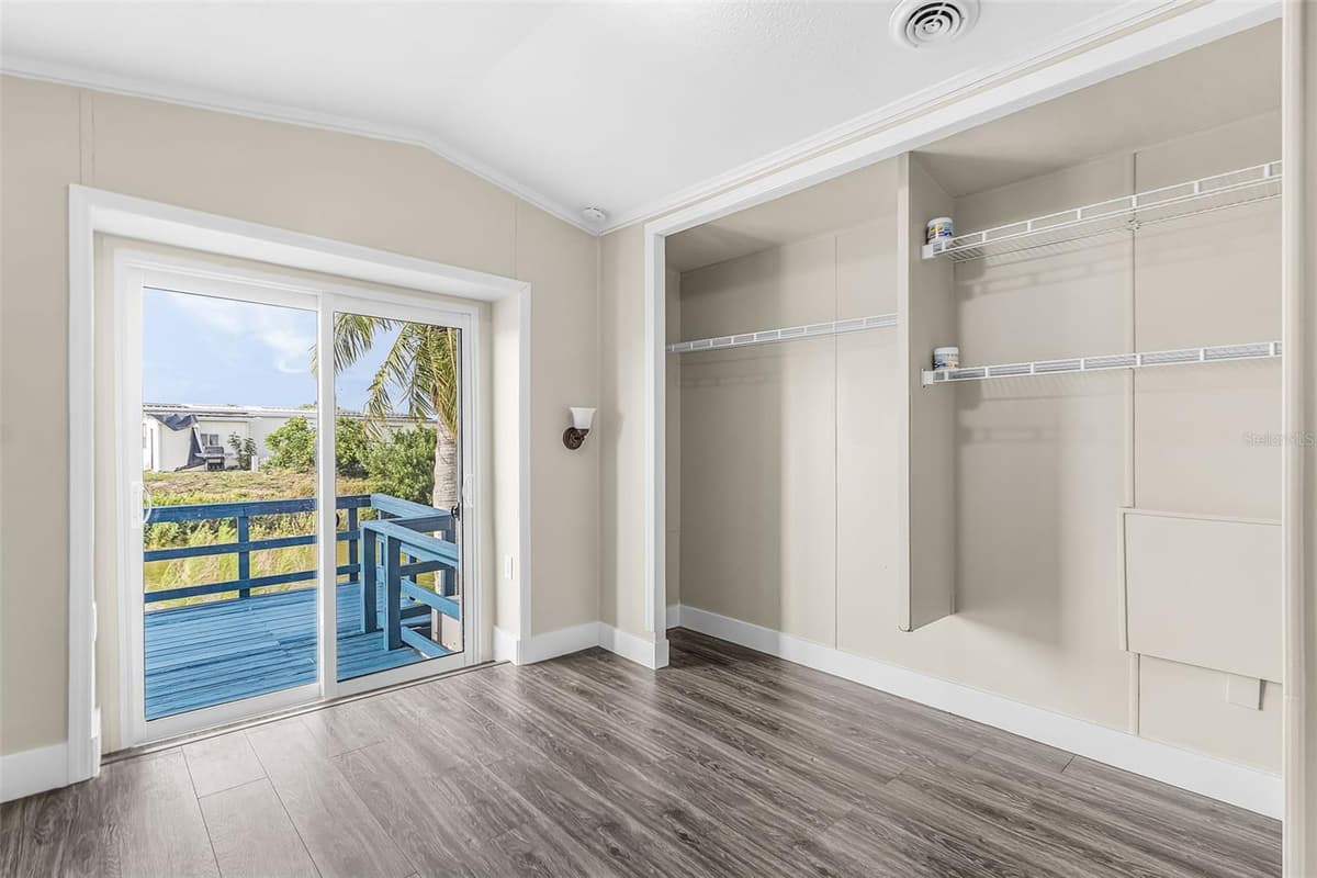 1475 FLAMINGO DRIVE — photo 20 of 34