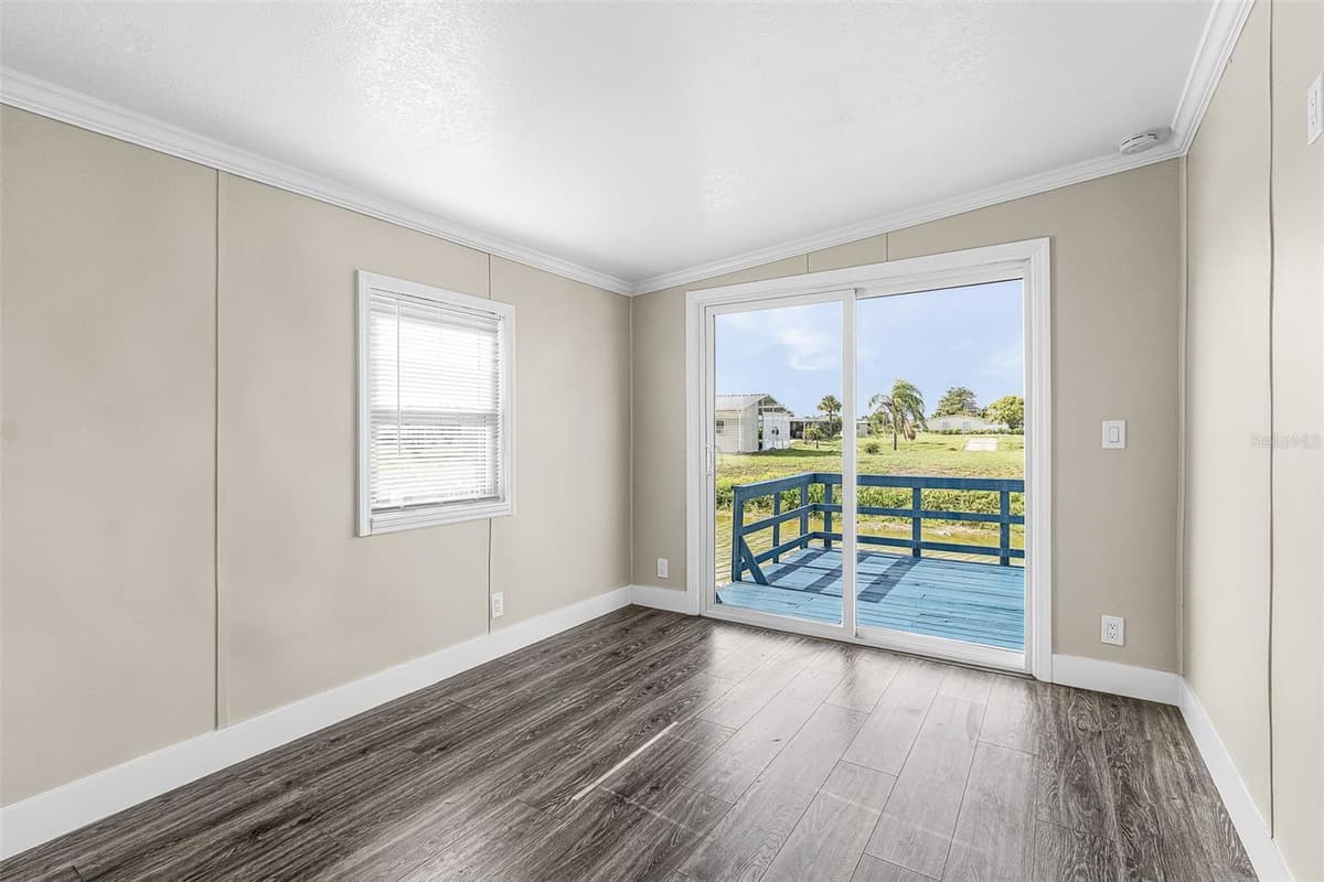 1475 FLAMINGO DRIVE — photo 11 of 34