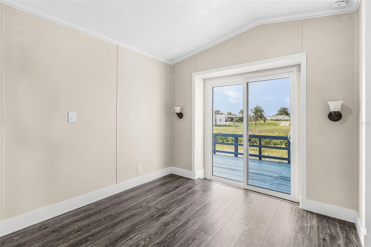 1475 FLAMINGO DRIVE — photo 19 of 34