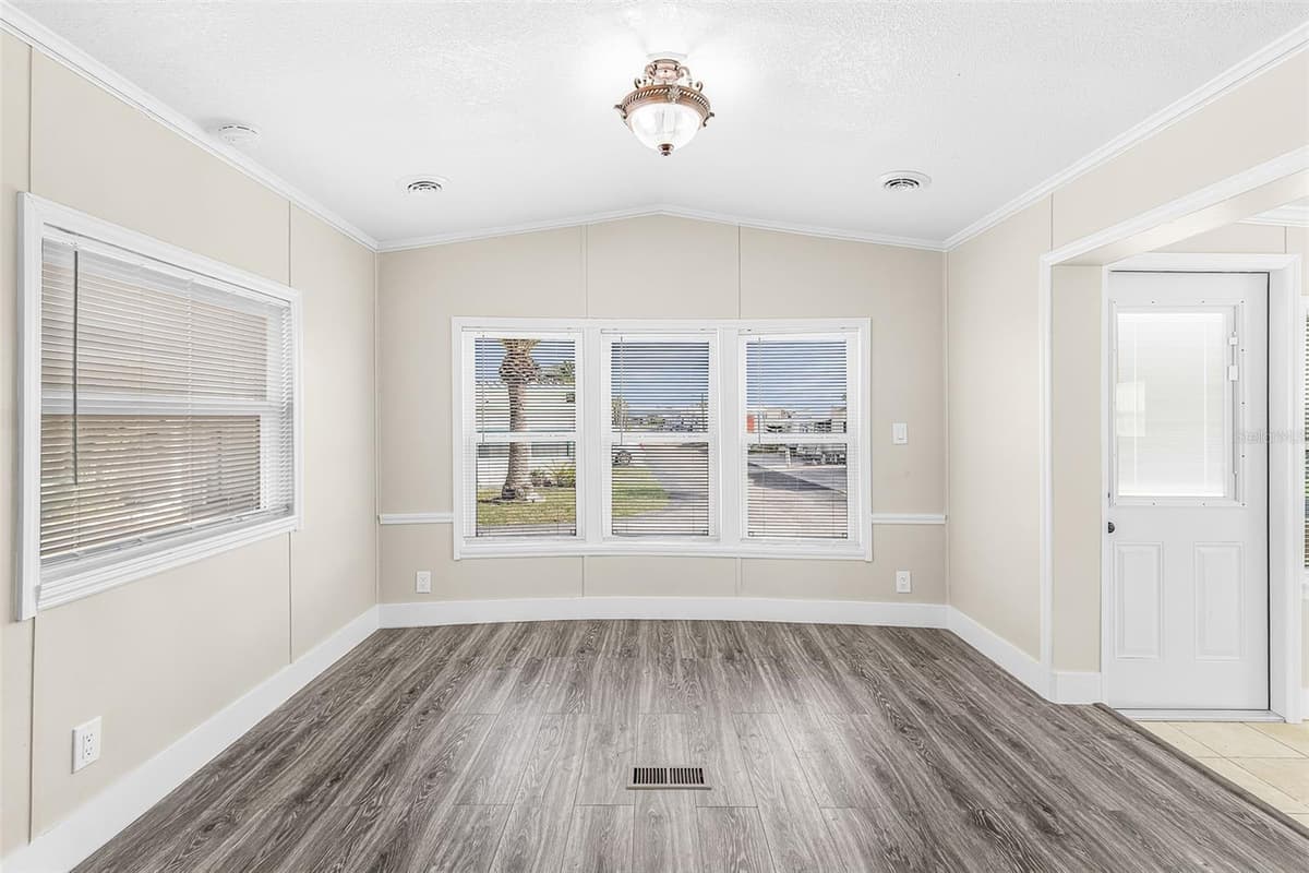 1475 FLAMINGO DRIVE — photo 13 of 34