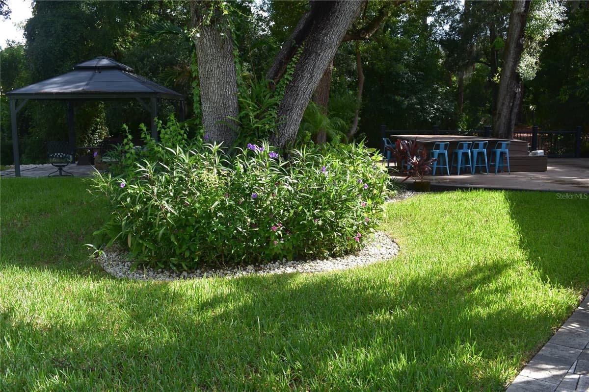 1653 SUNNYBROOK LANE — photo 5 of 47