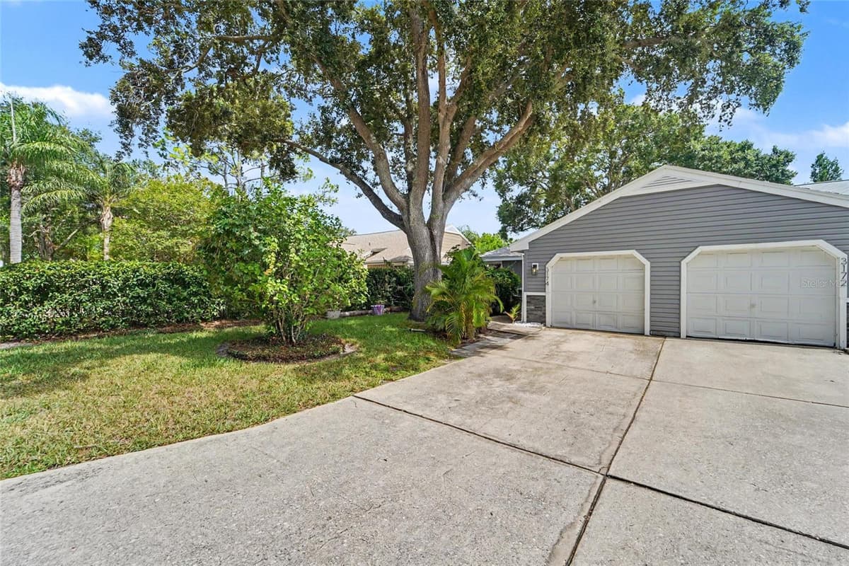 3174 PHLOX DRIVE — photo 4 of 28