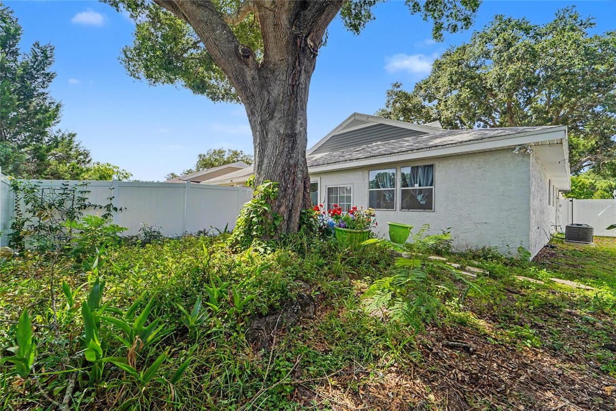 3174 PHLOX DRIVE — photo 27 of 28