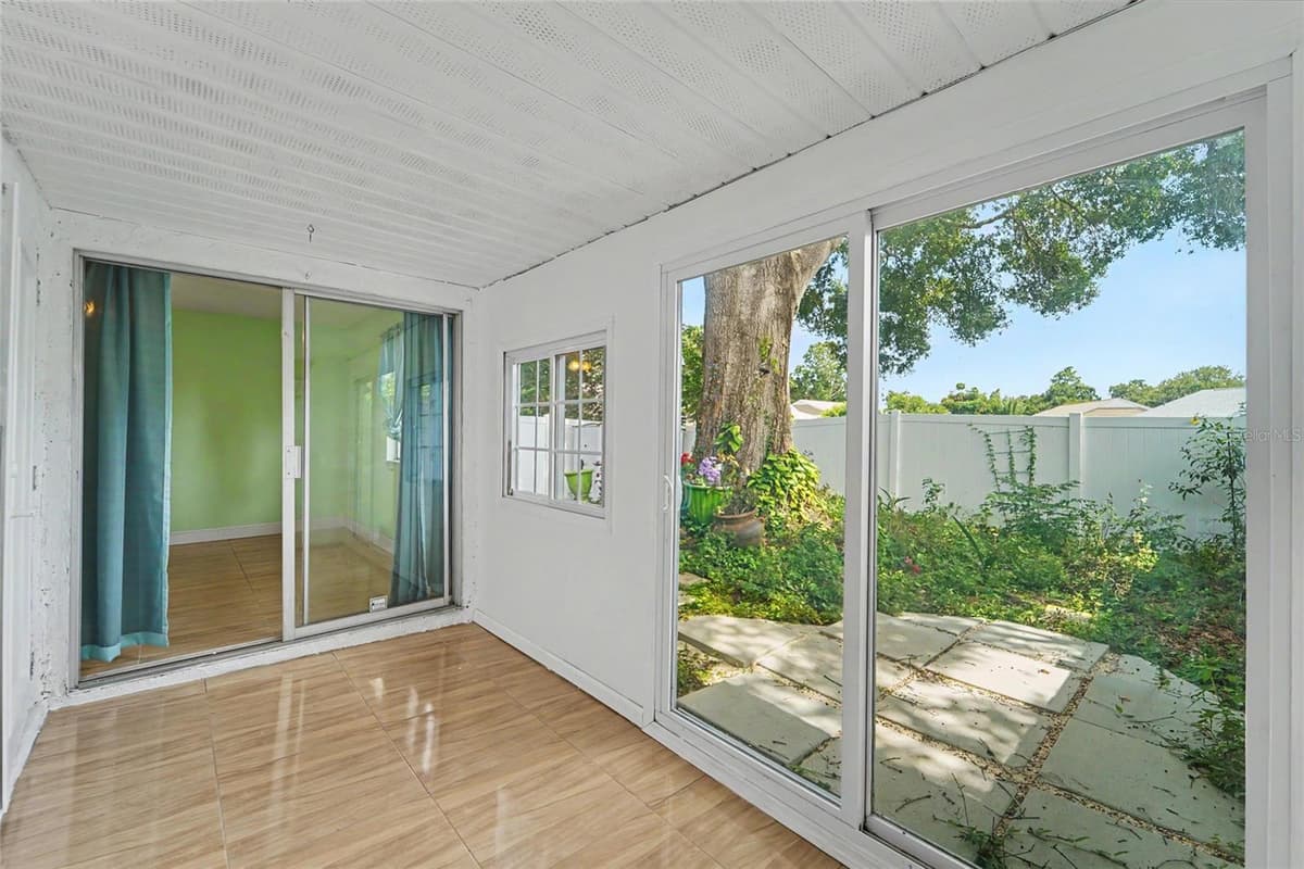 3174 PHLOX DRIVE — photo 14 of 28