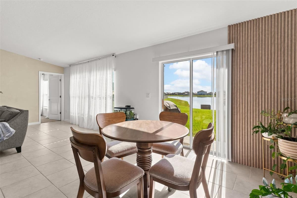 5121 FOUR STRAND COURT — photo 13 of 36
