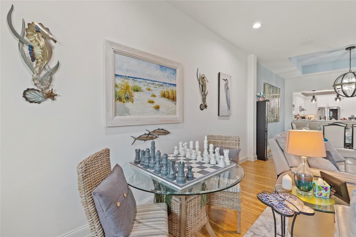 10 FRANKLIN COURT — photo 30 of 81