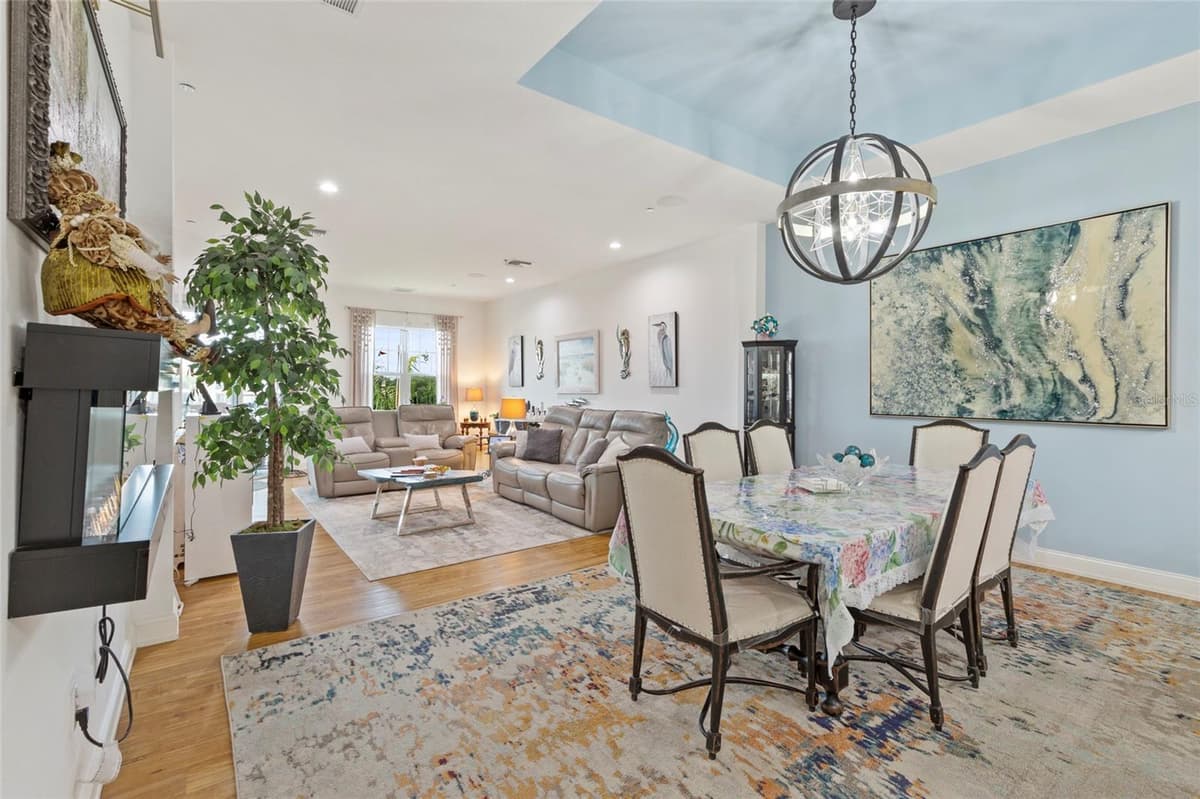 10 FRANKLIN COURT — photo 22 of 81