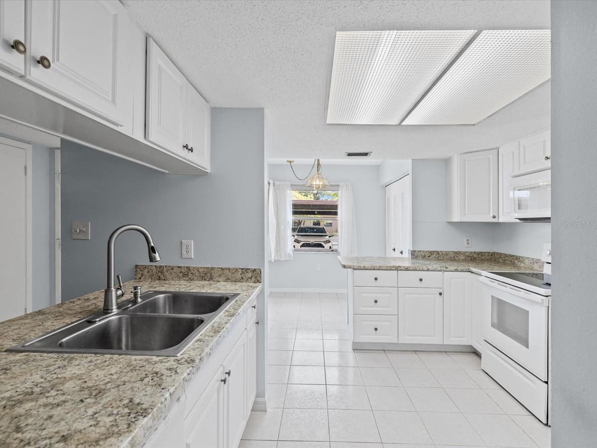 3806 STAYSAIL LANE — photo 8 of 57
