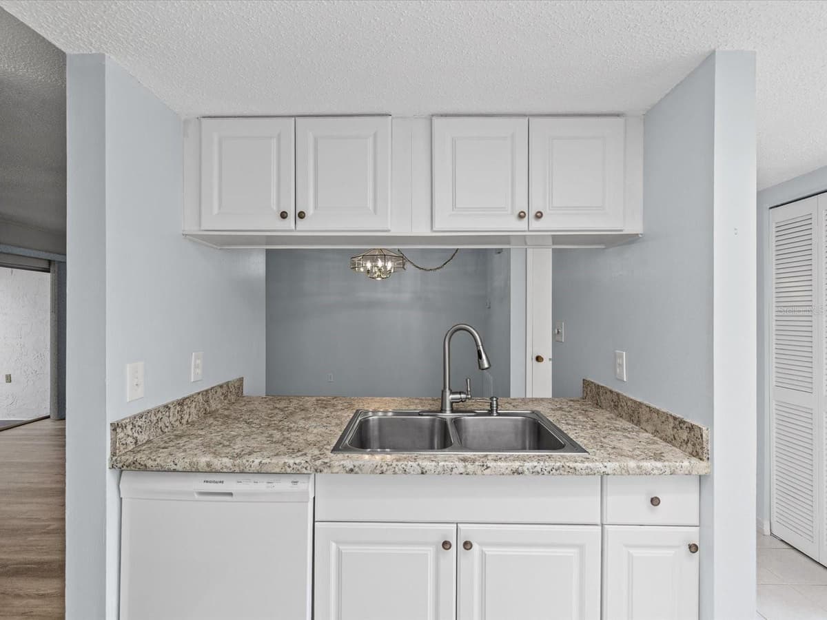 3806 STAYSAIL LANE — photo 13 of 57