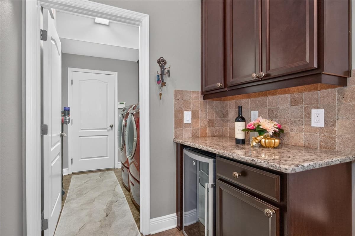 2823 COLEWOOD LANE — photo 37 of 56