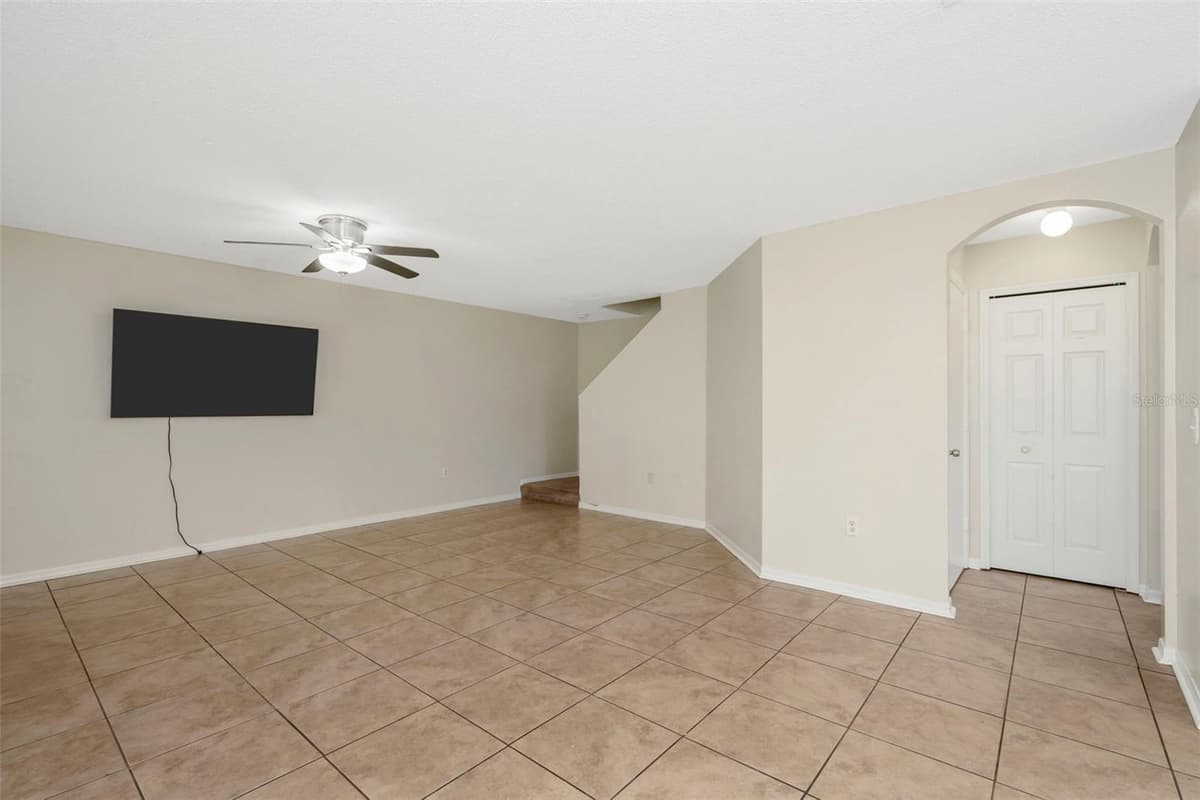 7361 BANK DRIVE — photo 4 of 25