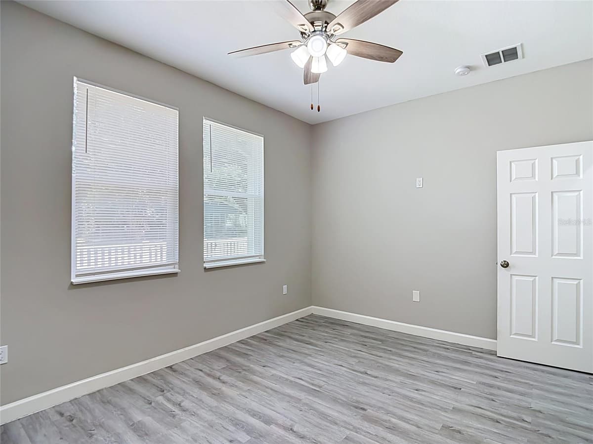 509 LAKE AVENUE — photo 44 of 60
