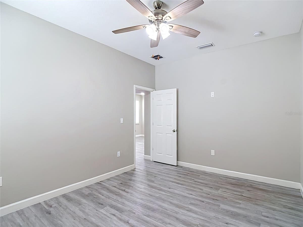 509 LAKE AVENUE — photo 38 of 60