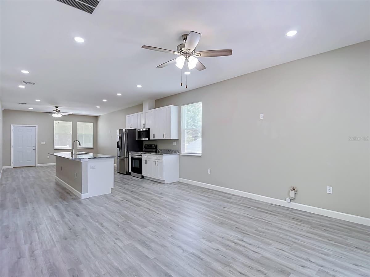 509 LAKE AVENUE — photo 25 of 60