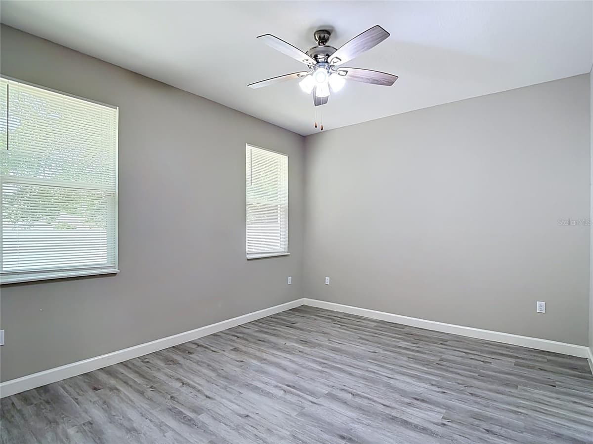 509 LAKE AVENUE — photo 28 of 60