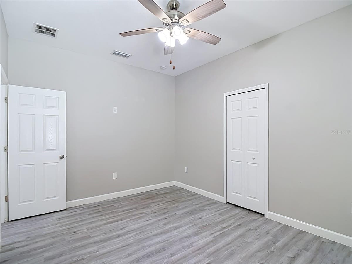 509 LAKE AVENUE — photo 37 of 60