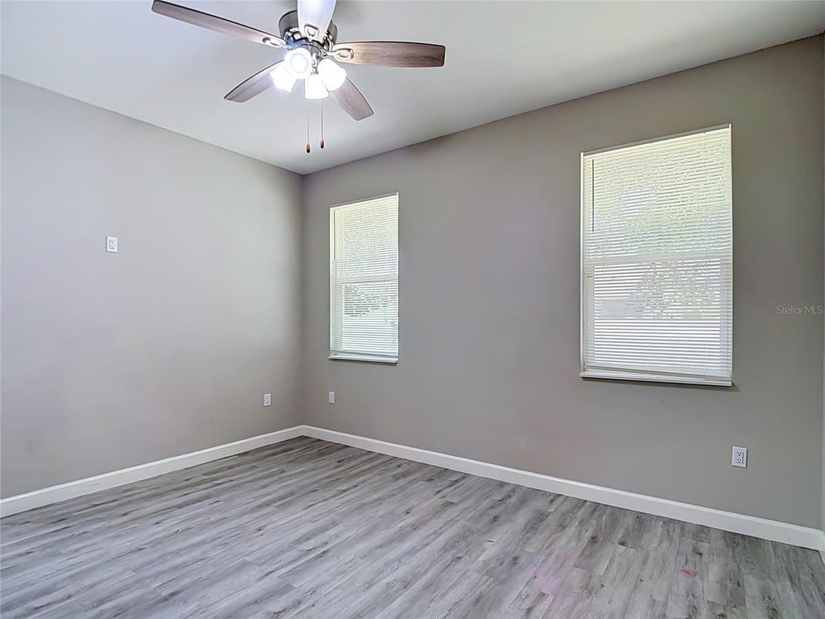 509 LAKE AVENUE — photo 29 of 60