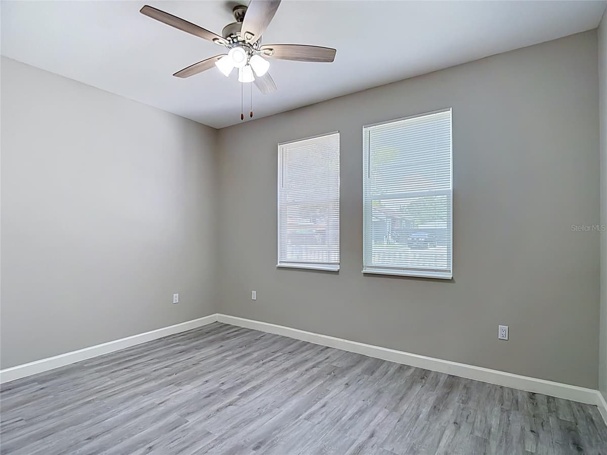 509 LAKE AVENUE — photo 41 of 60