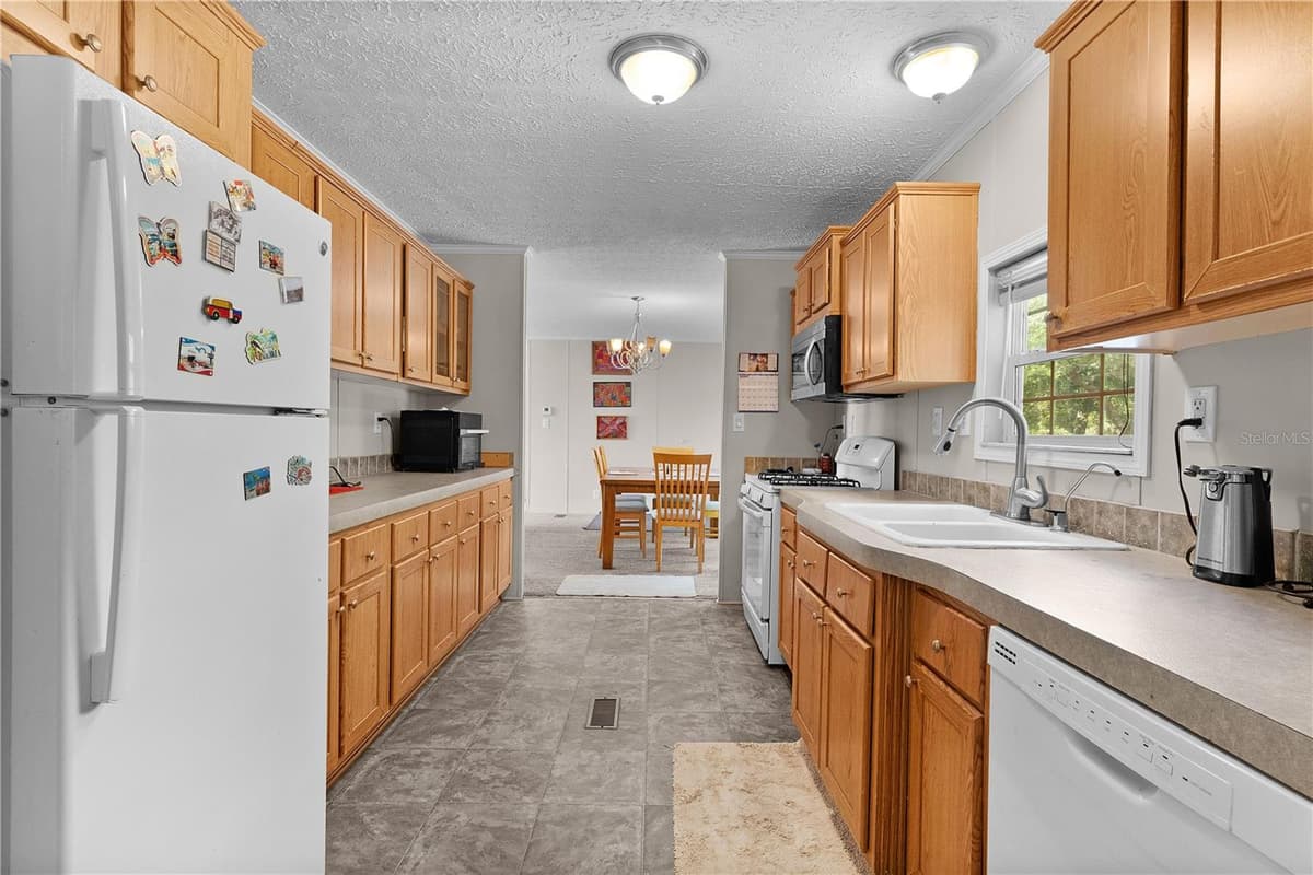 6590 CR 631 — photo 13 of 40