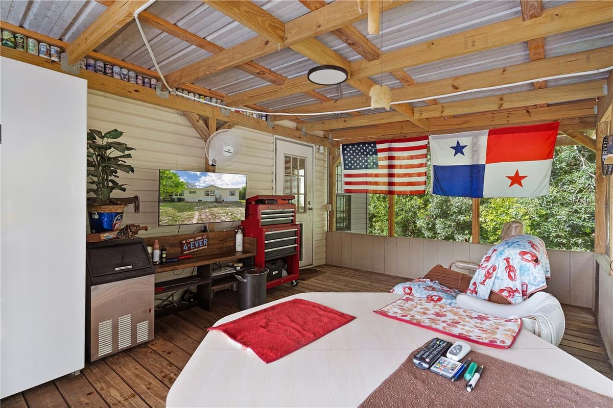 6590 CR 631 — photo 2 of 40