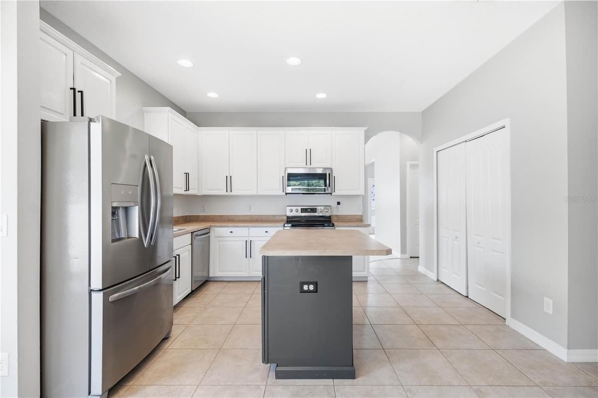 7933 REX HILL TRAIL — photo 10 of 35