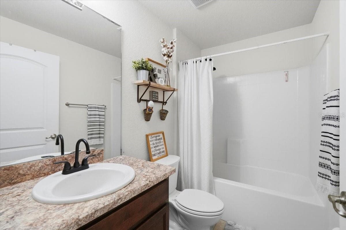 1593 LEMON AVENUE — photo 28 of 39