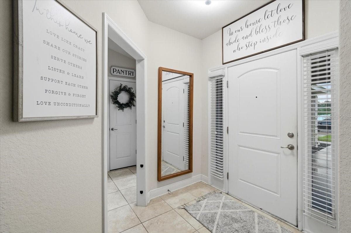 1593 LEMON AVENUE — photo 7 of 39