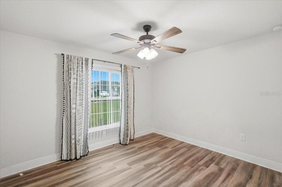1593 LEMON AVENUE — photo 31 of 39